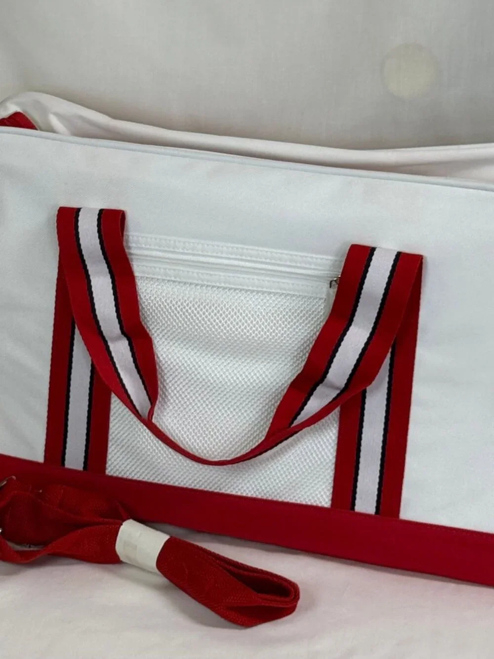 NWOT Vintage Tommy Hilfiger Duffle Gym Carry On Travel Bag - White Red & Blue